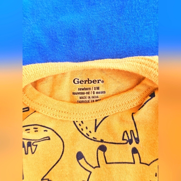 Large LOT of 16 Pieces Newborn Onesies, Clothes, New Socks, New Pacifiers - Picture 6 of 9